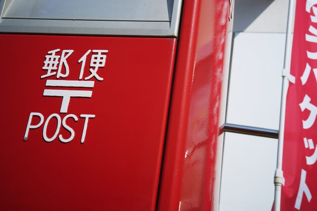 折らずに送るA4サイズDMの梱包と封筒選びのコツ