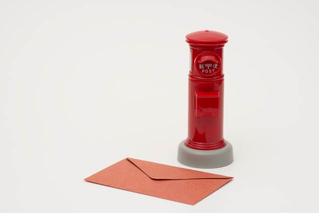 DM郵送の料金を左右する要因を整理する